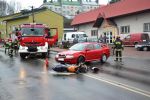  Wypadek samochodu osobowego z motocyklem na ul.Kościuszki w Brzozowie foto: www.brzozowiana.pl